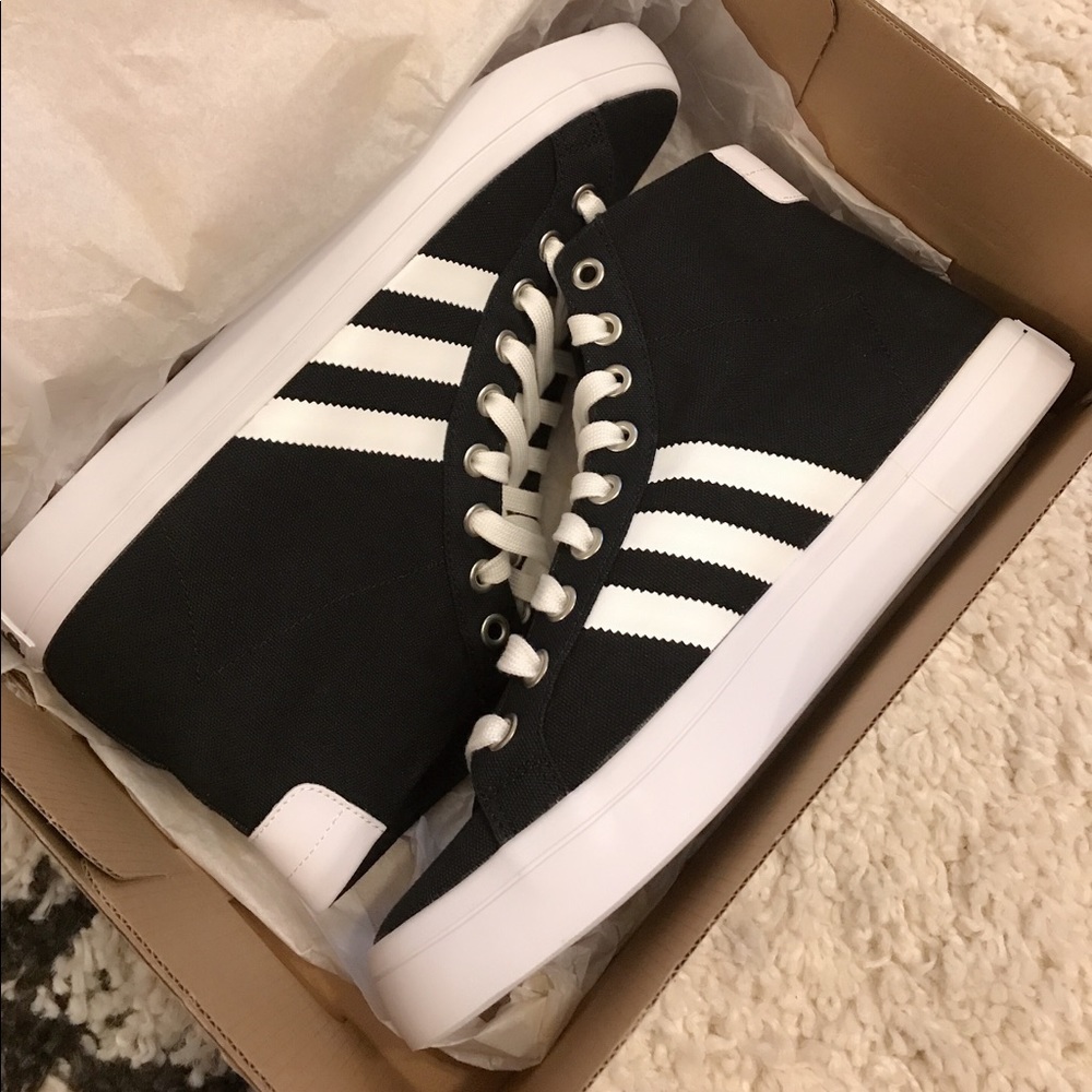 Adidas Men’s Canvas Shoes